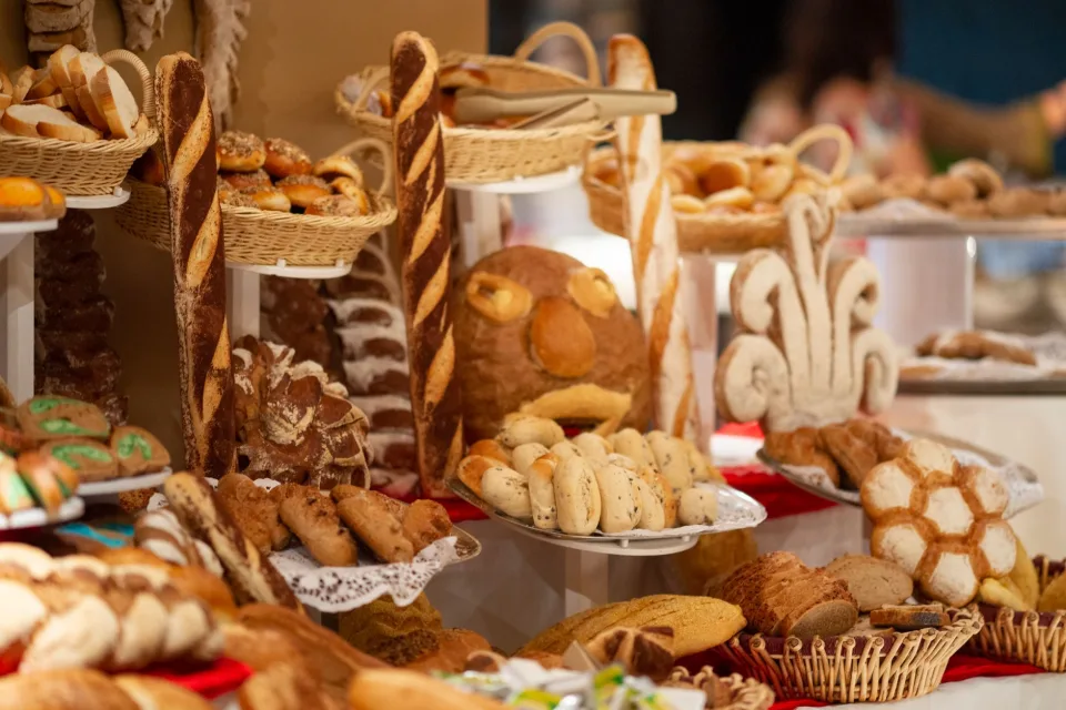 Tủ trưng bày bánh ngọt